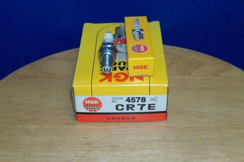 10 pack of ngk 4578  cr7e spark plugs yamaha snowmobiles nib