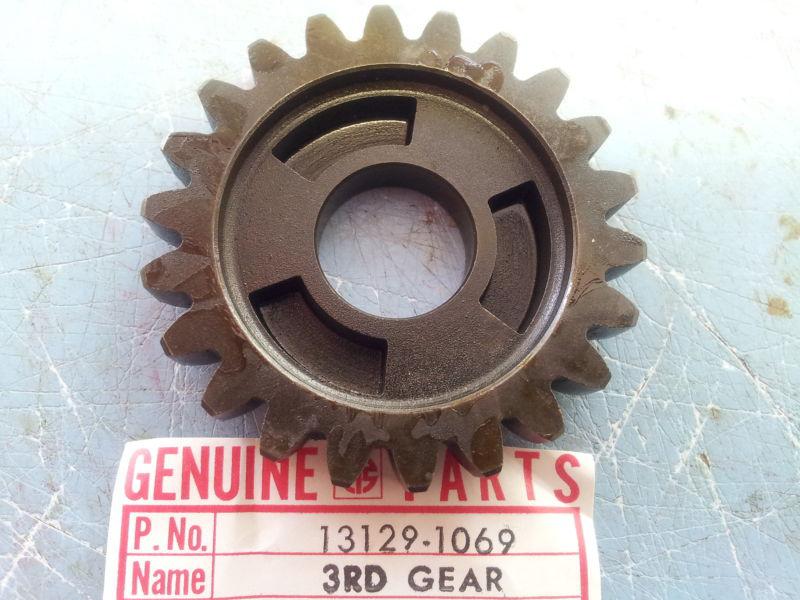 Kawasaki kx125 a 1974-1979 3rd drive gear output 13129-1069 nos