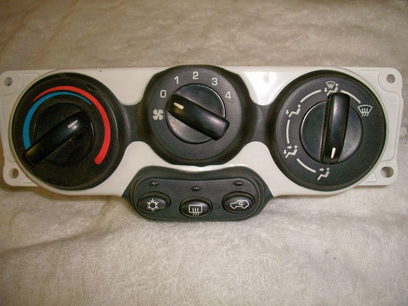 2002 - 2005 saturn vue heater a/c climate control 