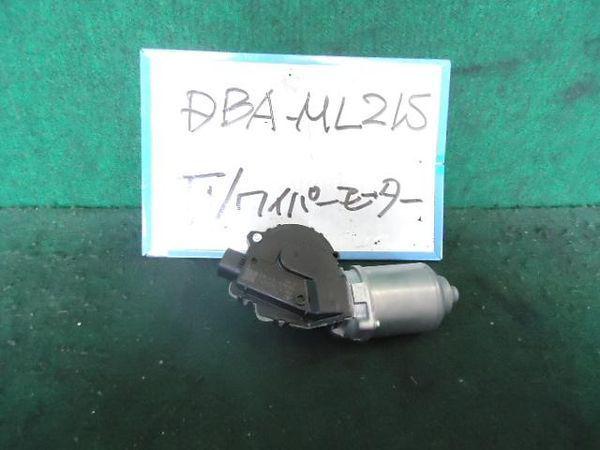 Nissan roox 2000 front wiper motor [0161600]