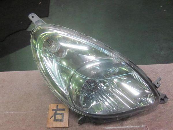 Toyota fun cargo 2003 right head light assembled [0810800]