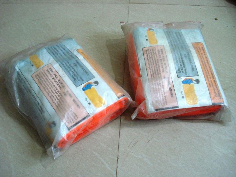 2 pieces thermal protective aid - never used old stock (1)