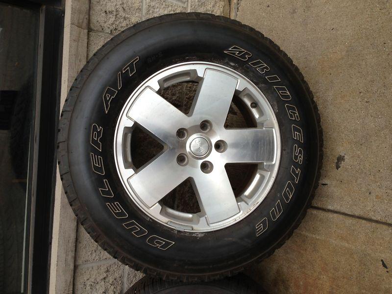 Jeep wrangler 18" factory original oem wheels w tires