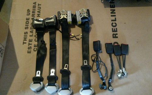 1999 vw beetle seat belts