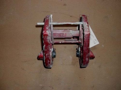 C3a862 1957 evinrude bracket clamp from 18 hp pn 0376283,  0376284 from fde-11