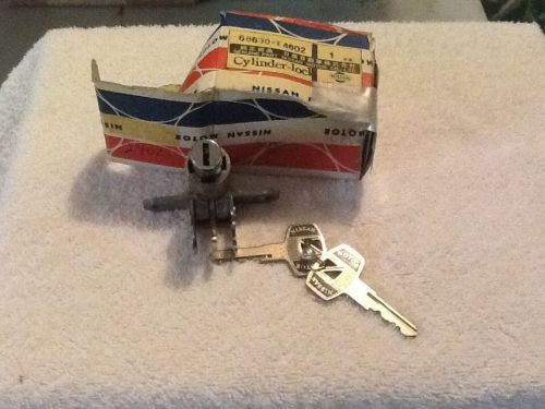 Datsun 240z glove box lock new 68630-e4602 with keys 70 to 73 yrs