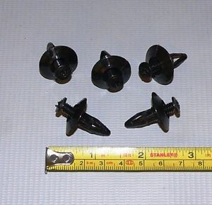 Front fender protector clip x5 set for 1980&#039;s vehicles