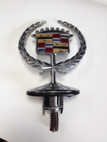 2000 cadillac deville seville hood ornament emblem 2001 2002 2003 2004 2005 