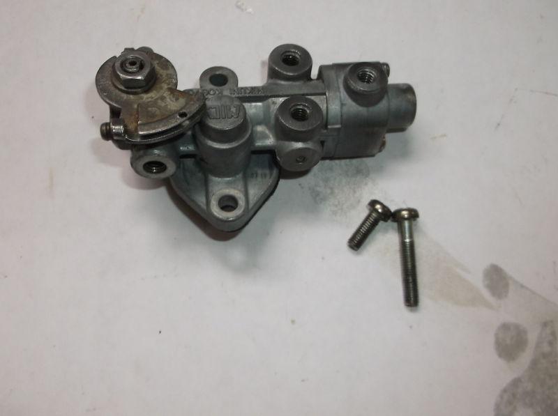 Kawasaki s3  kh400  oil pump