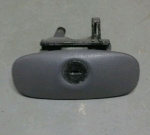 1996 2000 hyundai elantra glovebox door latch 96 97 98 99 1997 1999 1998 00