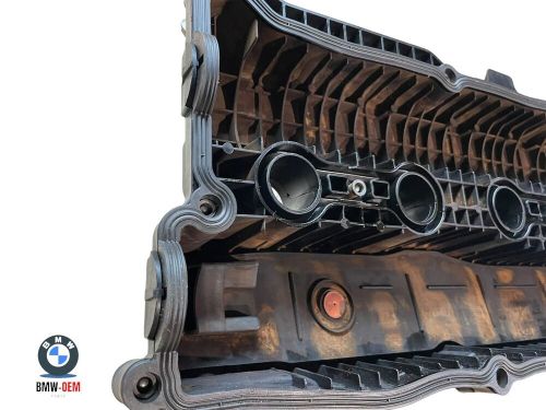 Bmw 1 3 series e87 e90 - n45 n45b16a cylinder head engine rocker cover 7526666