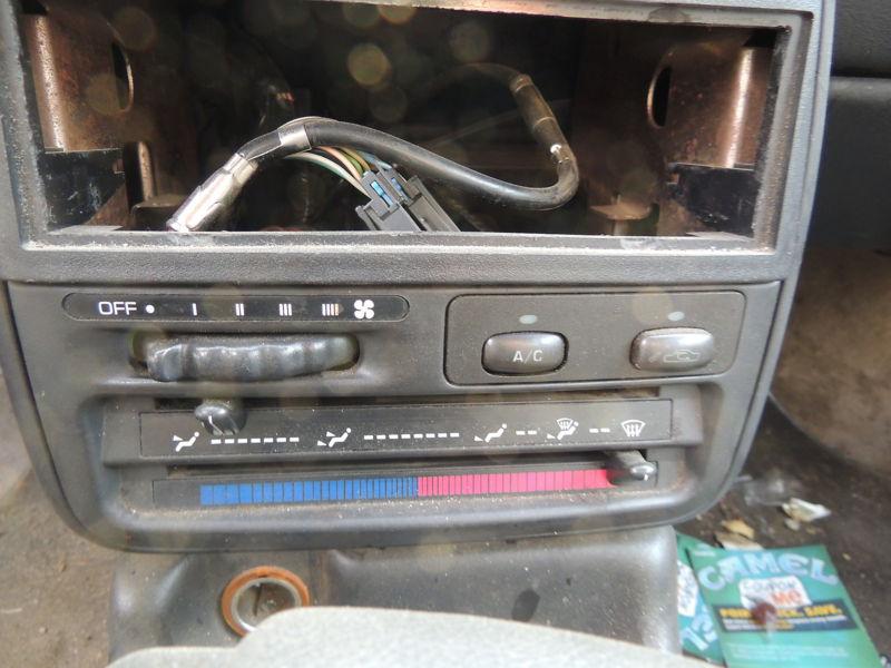 96 97 98 99 saturn s series sedan temperature control