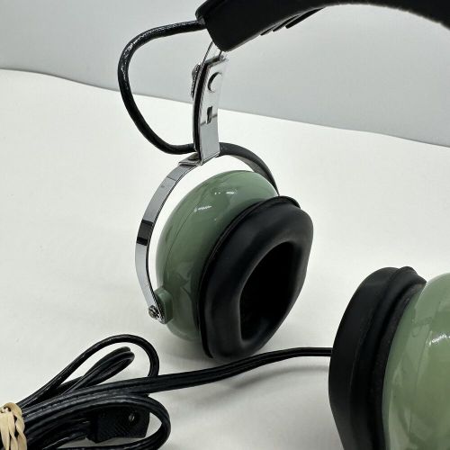 David clark model h10-30 passive aviation headset - ga plugs green mic 12507g-10