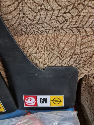 Mudflap gm vauxhall opel nos 2 off