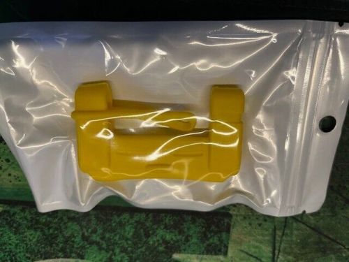 2 x yellow car seat belt buckle clips anti-scratch silicon protector cover