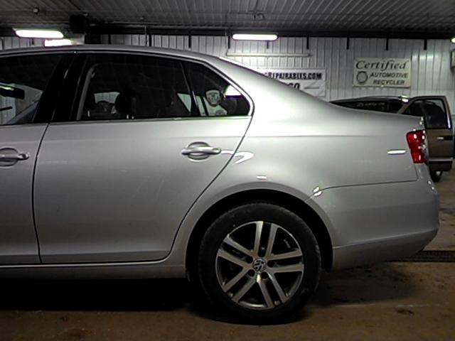 2006 volkswagen jetta 96000 miles rear or back door left