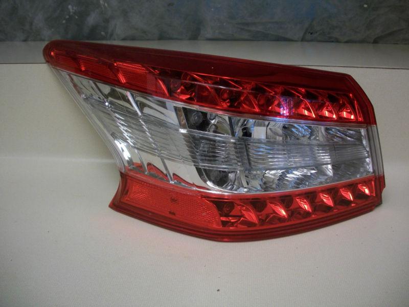 Nissan sentra13 2013 tail light lh lens chipped oem factory  free shipping