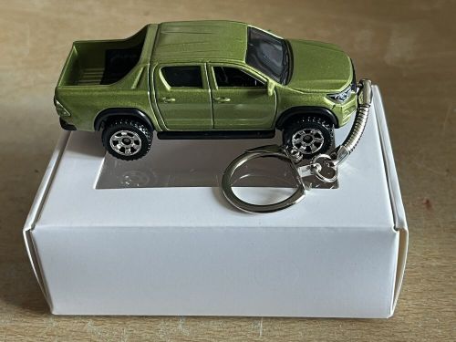 Diecast toyota hilux pick up green 