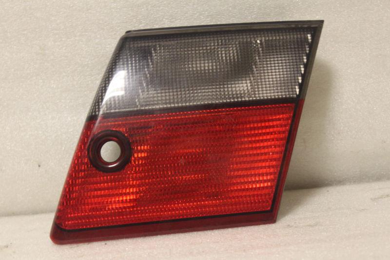 99 00 01 saab 9-5 lid tail light right passenger side