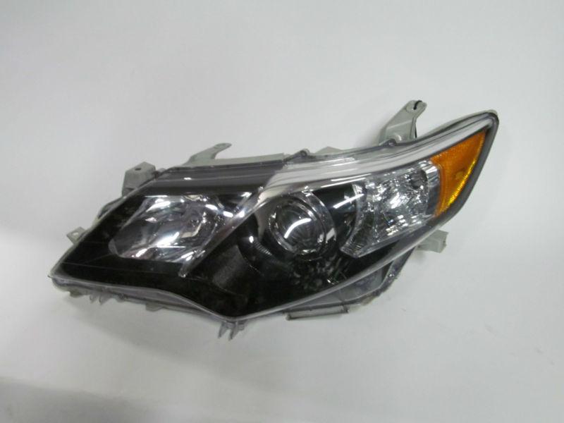 2012 2013 toyota camry oem left headlight nice! 