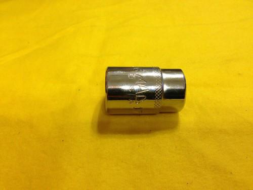 Mac tools 1/2 drive 17mm chrome shallow socket new