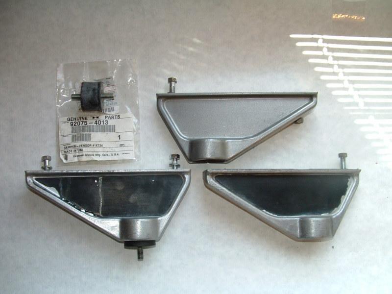 Kawasaki kz1000 p police 3 fairing side mount brackets 2 right 1 left used  