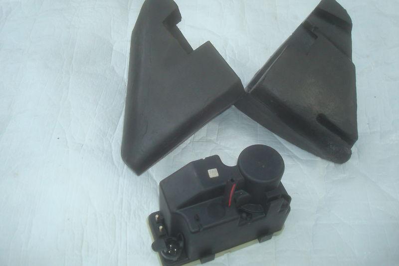 Mercedes w124 w126 w201 oem vacuum pump door lock 1248000648 & rubber case 