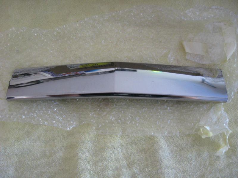 Buick roadmaster sedan front stainless steel trim bumper filler belt line