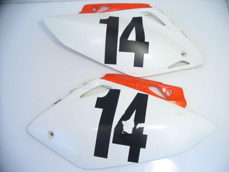 2006 honda crf450 crf 450 left right side number plate panels