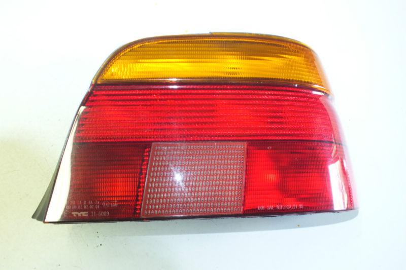 1997-2000 bmw 528i tail light tail lamp rh right oem