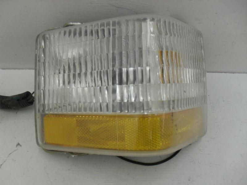 1990 1991 1992 cadillac brougham rh turn signal / park light oem a0555