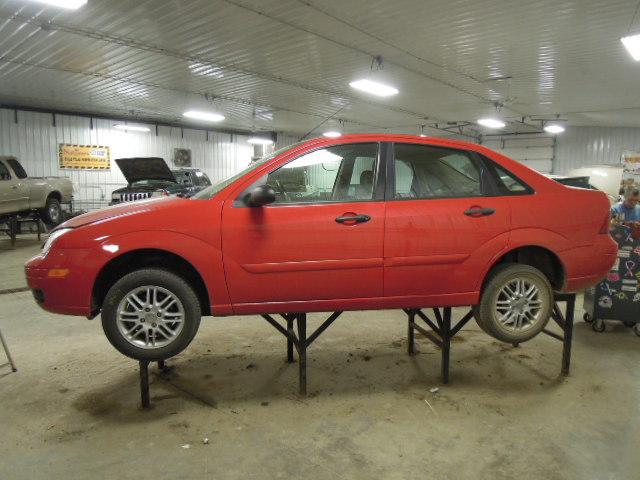 2005 ford focus tail lamp light left