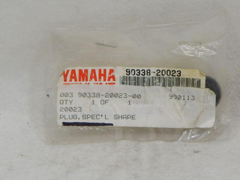 Yamaha 90338-20023 plug *new