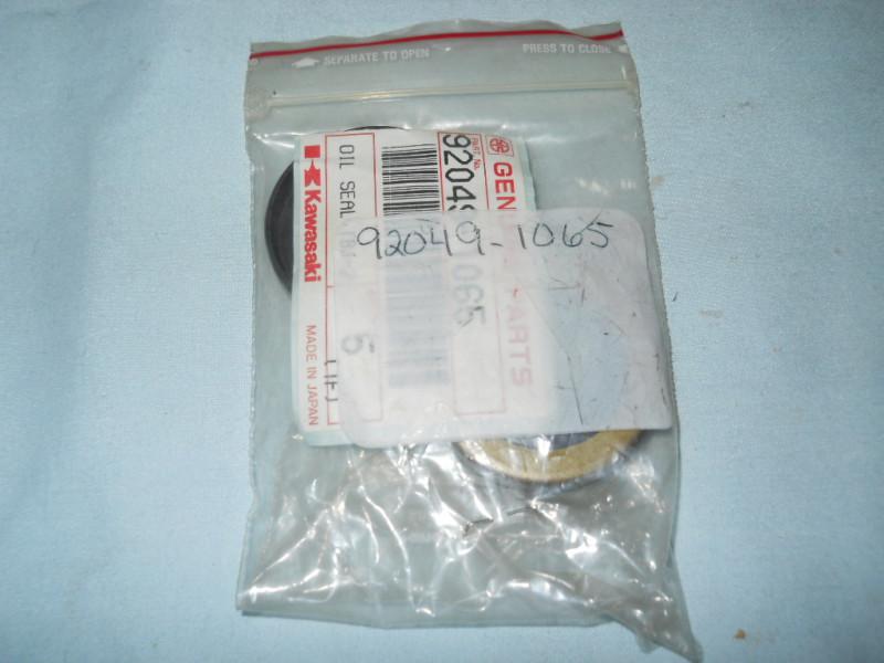 Nos kawasaki kdx80 kx125 kx60 oil seal buy2 92049-1065