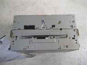 05 titan oem 6 disc cd player radio 7s217 lkq