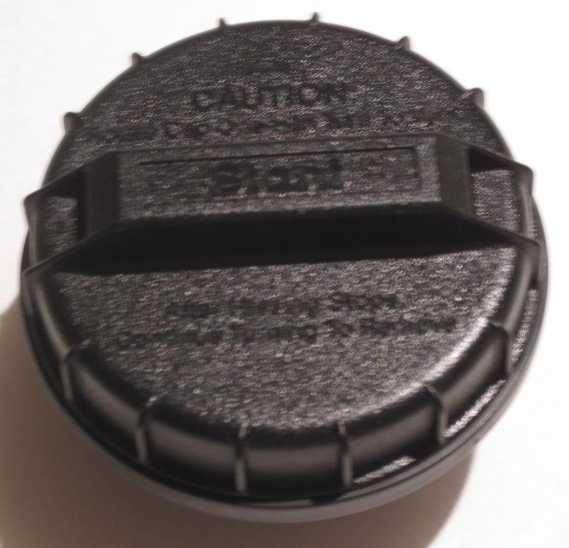 Stant brand -  black plastic gas cap 10819 - brand new - fast shipping!