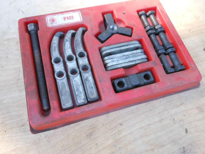 Matco tools p103 puller set with case