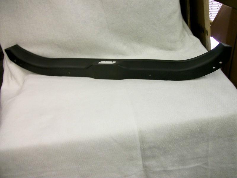 1998 ford crown victoria  trunk scuff plate black