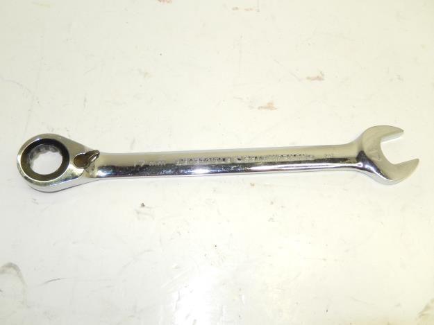 18mm reversible  gearwrench ratchet combination wrench
