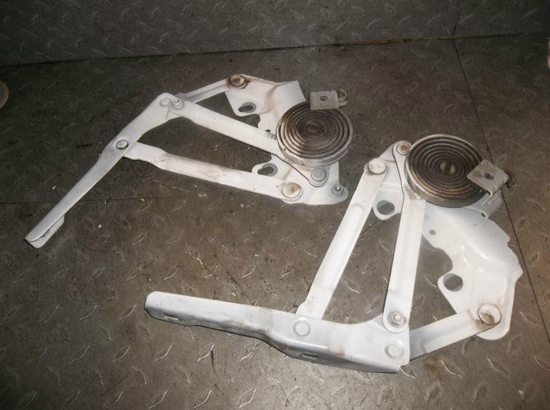 B 2000 dodge ram 2500 3500 cummins 5.9  hood hinges *