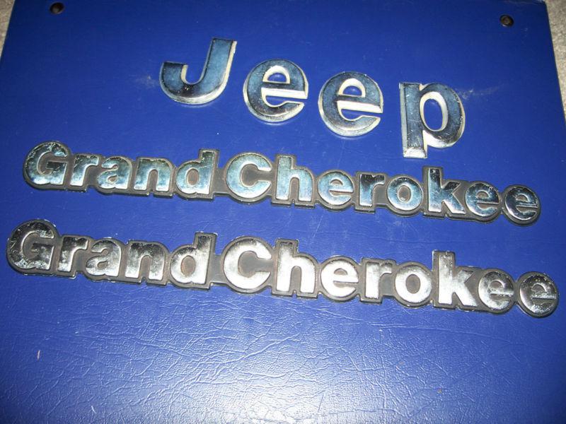 Jeep grand cherokee fender and tailgate emblems