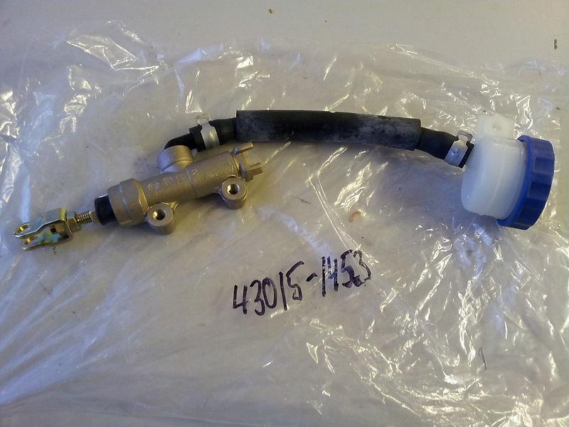 Kawasaki kx250 h -90 kx125 h -90 rear brake master cylinder 43015-1453 nos