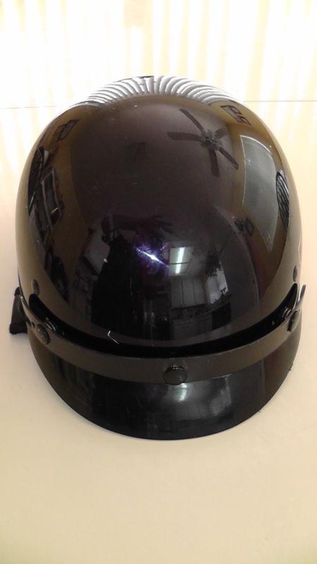 Outlaw half helmet /large