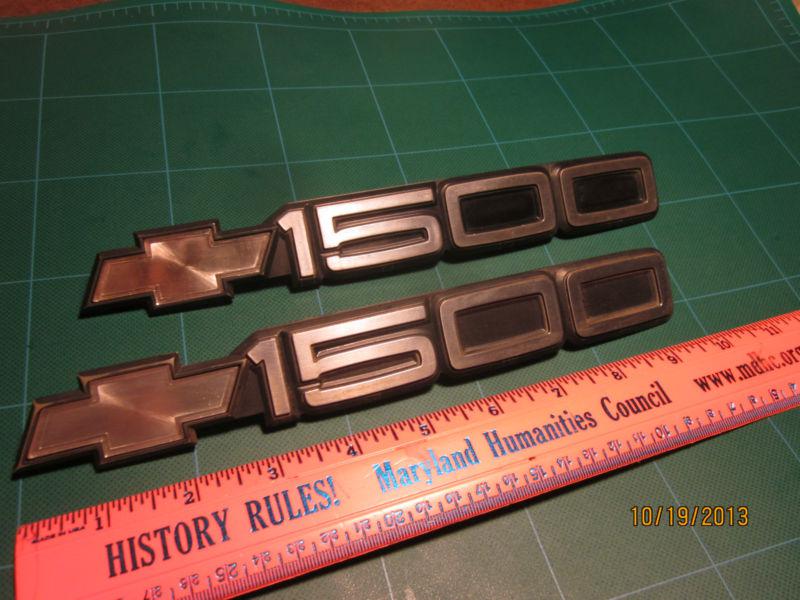 2 1988 - 1999 chevy silverado c/k door emblem body 1500 nameplate badge