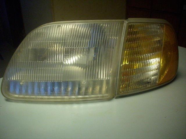 1997-1999 ford f-150 left siide/ driver side headlight plus parking/turn  light