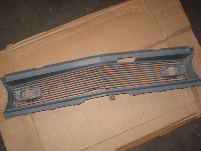 1968 chevy camaro grille std. nos 3914772 is bent and cracked at lower center