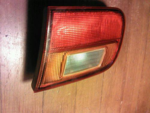 92-95 honda civic ex coupe auto 1.6l vtec inner passenger right tail light oem