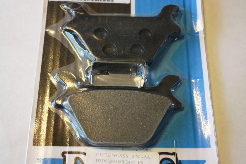 Rear semi-metallic brake pads for harley big twin & sportster l1987-1999 