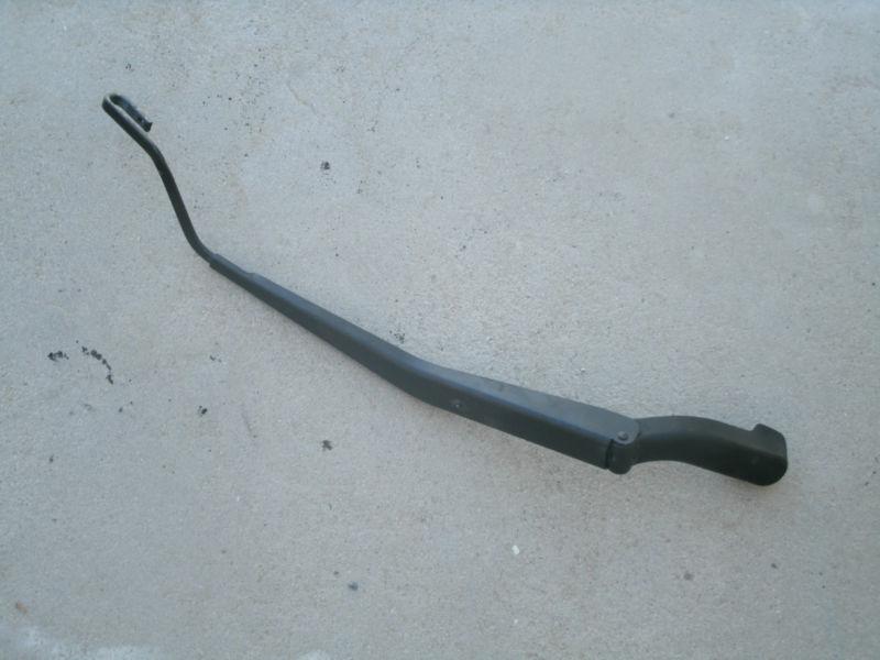 2000 camaro l/h wiper side windshield wiper arm 