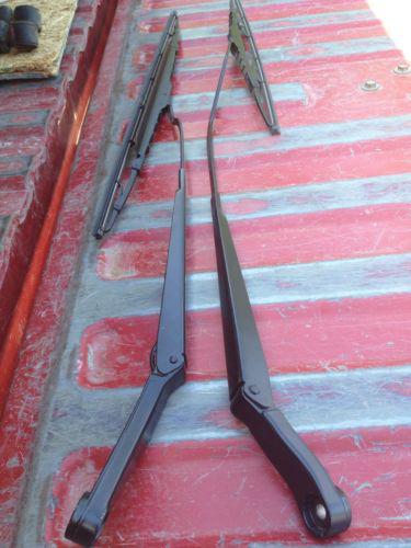 Chevy cobalt windshield wiper arms 